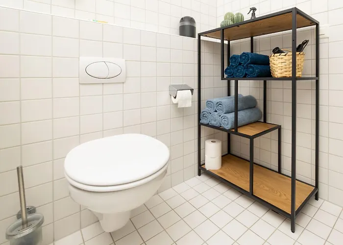 Bright Urban Retreat With Balcony, Workspace, Parking